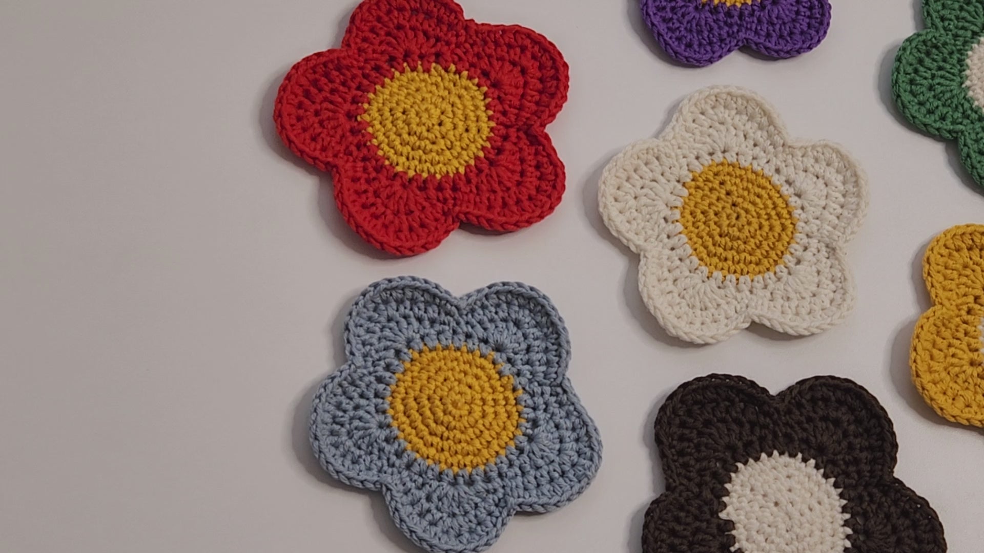 Retro Flower Motif Pattern - Beginner-Friendly Crochet Pattern